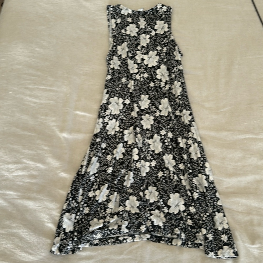 Black and white floral a line tank dress sz s